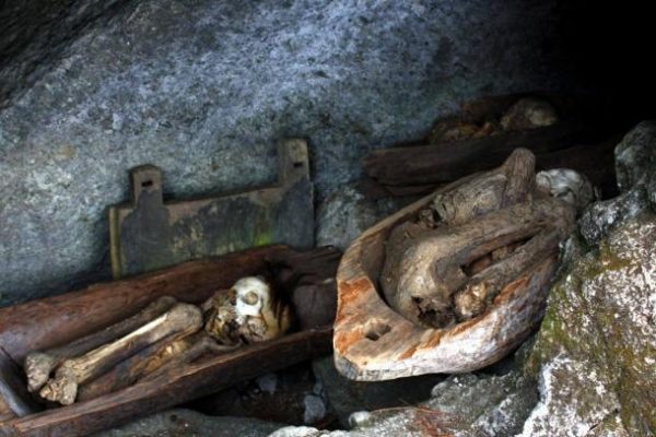 Smoked-Mummies-of-the-Kabayan-Caves