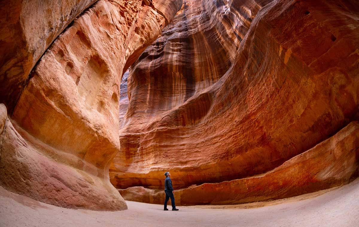 petra jordan rock walls