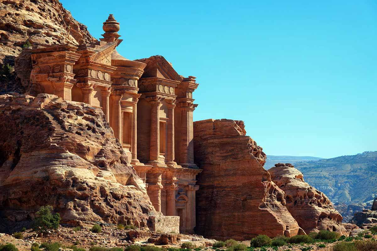 ruins treasury jordanian desert