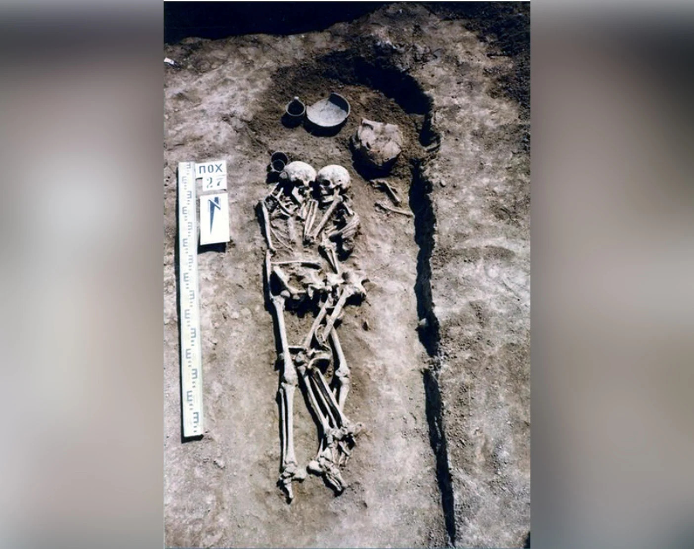 An ancient man and woman have been found locked in a loving embrace for 3000 years in a grave in Ukraine. Source: Australscope