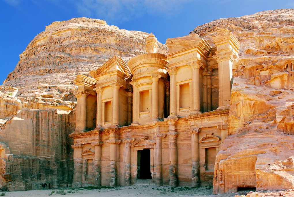 Ultimate Guide to Visiting Petra: Jordan's Ancient City | kimkim