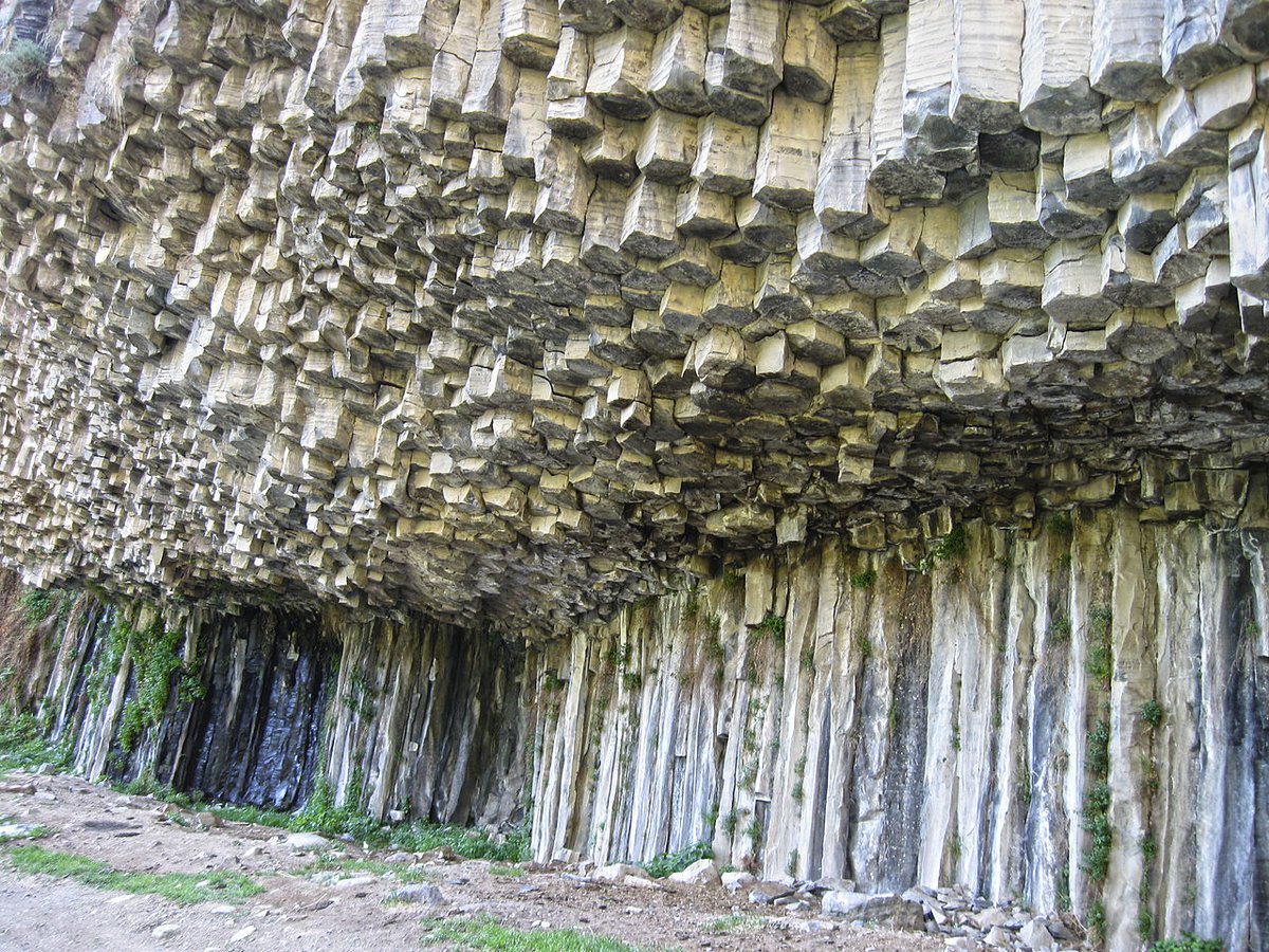 🔥 Along the sides of the Garni gorge in Armenia, are cliff walls of  well-preserved basalt columns, carved out by the Goght River, known as  "Symphony of the Stones" : r/NatureIsFuckingLit