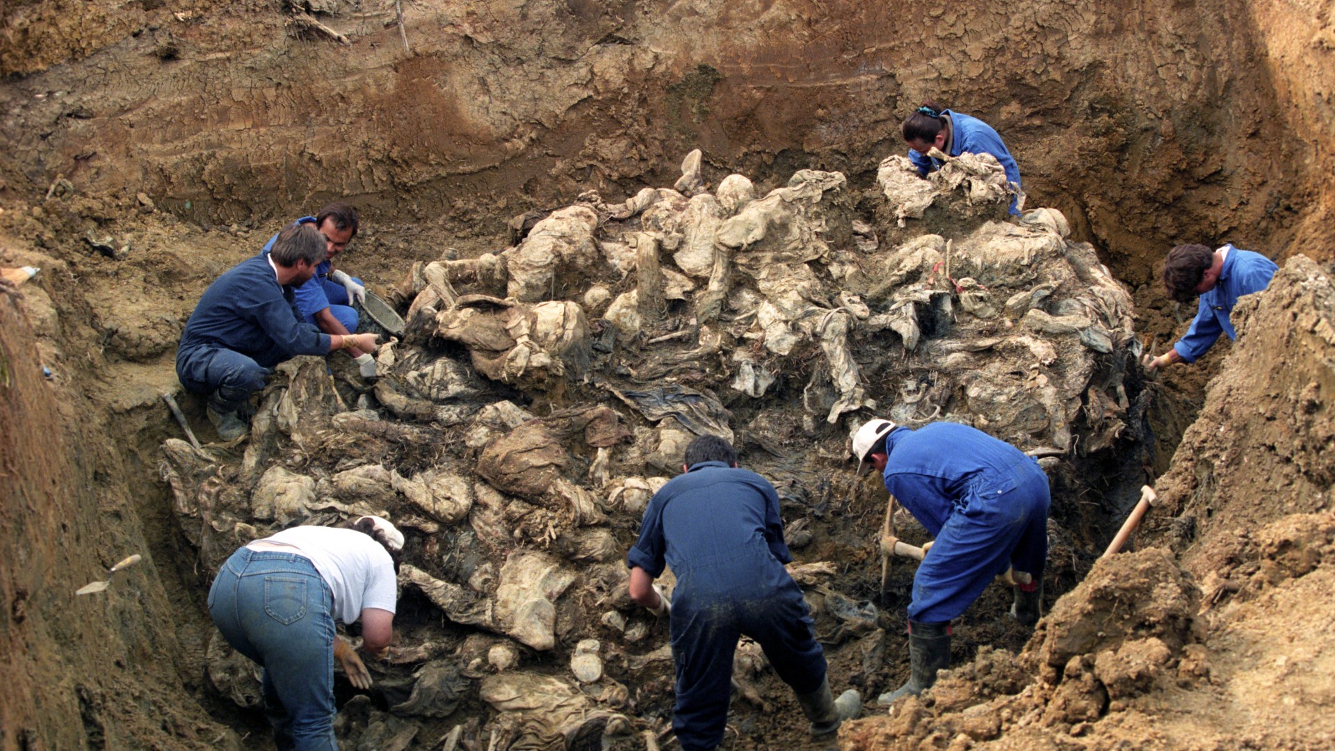 Int'l community must protect, preserve mass graves: Callamard | Human Rights News | Al Jazeera