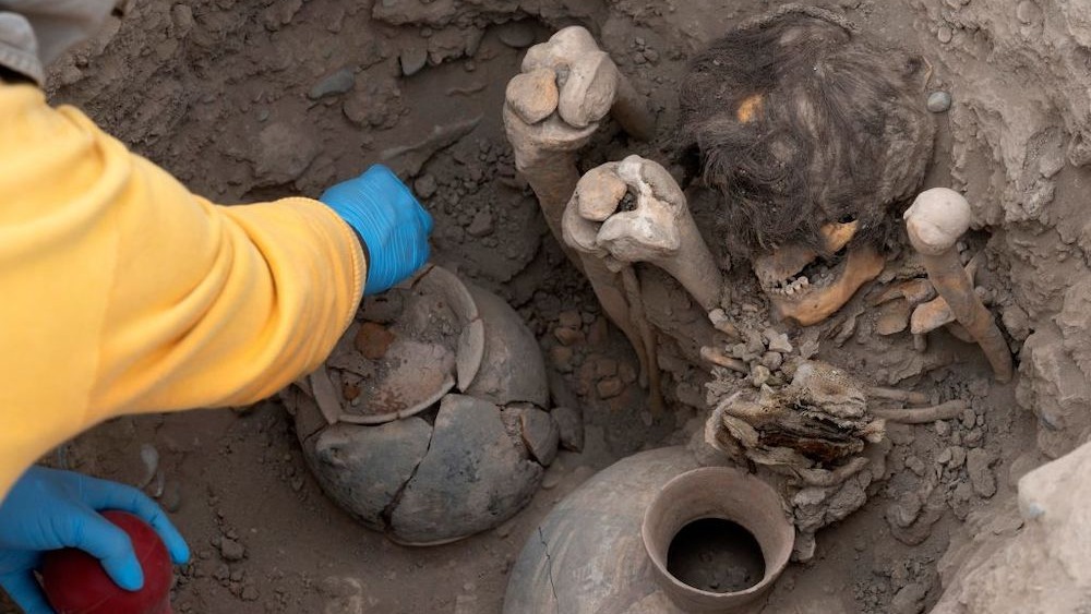 8 pre-Inca mummies and artifacts unearthed just beneath the streets of Lima, Peru | Live Science
