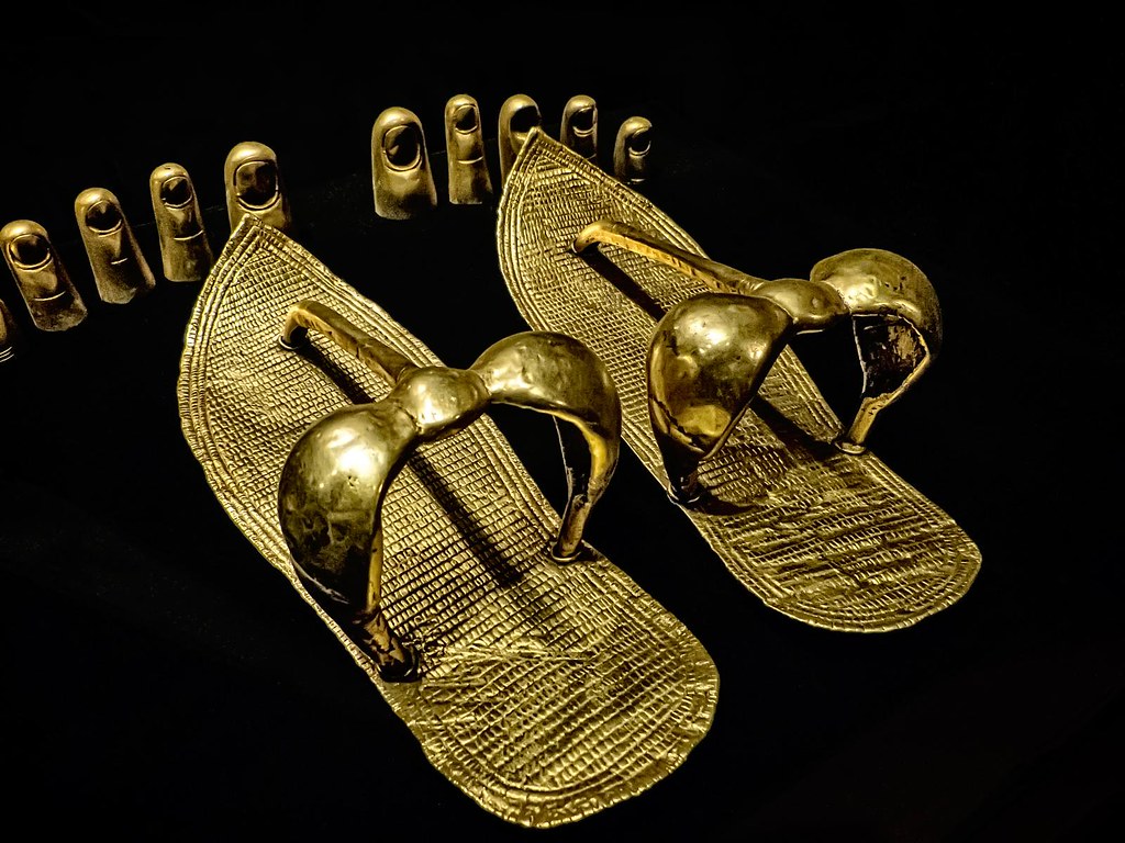 King Tutankhamun's gold sandals and toe covers New Kingdom… | Flickr