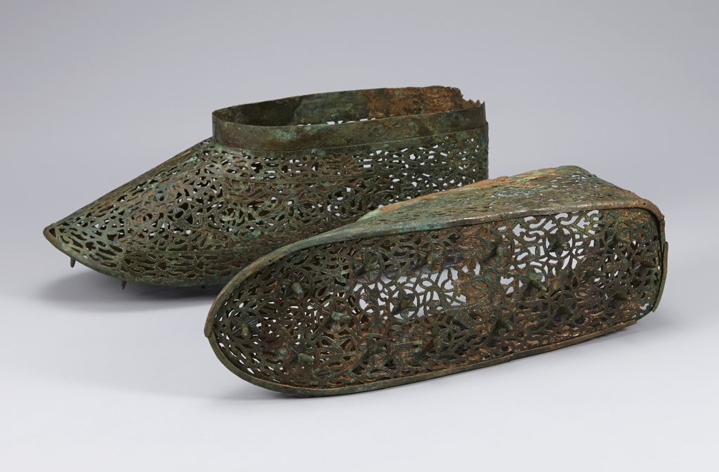 Ancient gilt-bronze shoes to become nat'l treasure | Yonhap News Agency