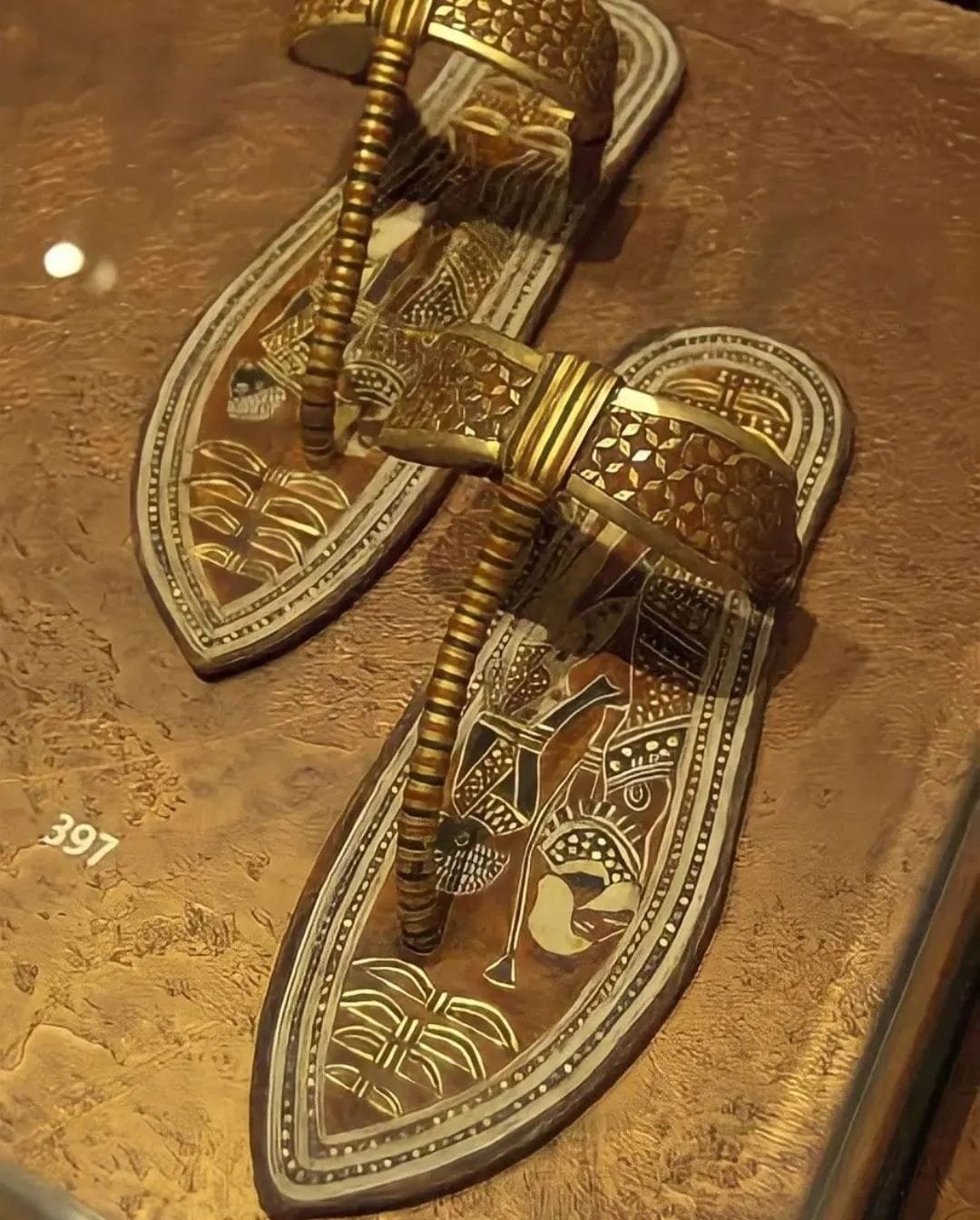 3300-year-old sandals of the Egyptian king Tutankhamun - Wonders of the  Past 🏺✨ - Quora