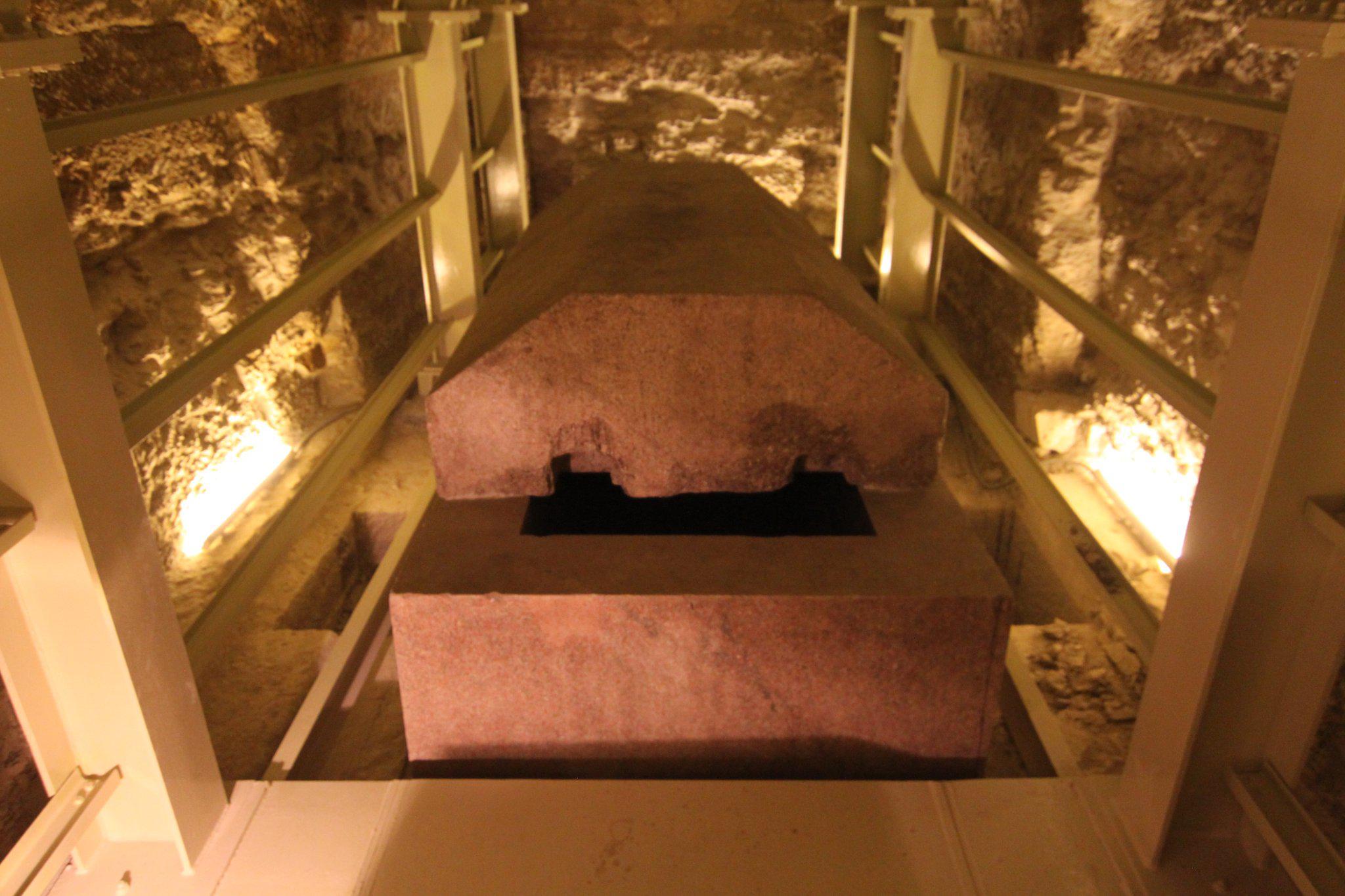 The Serapeum of Saqqara - A burial place the of the Apis bulls - - all photos Courtesy to Peter Alscher 2011 - : r/OutoftheTombs