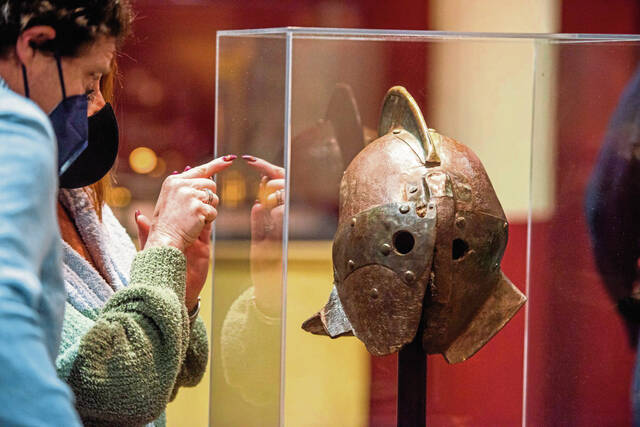 File:Roman Gladiator Helmet From Herculaneum Iron 1st, 58% OFF