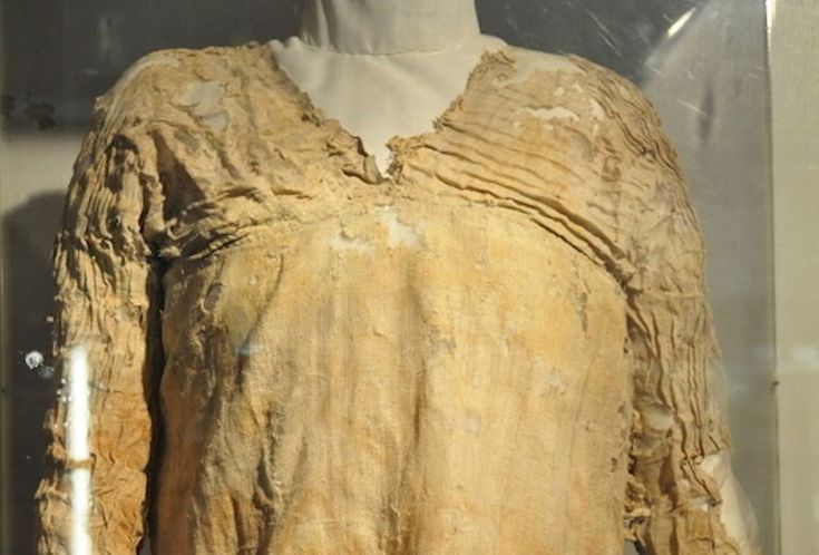 The Oldest Surviving Dress Was Made Some 5,000 Years Ago In Egypt