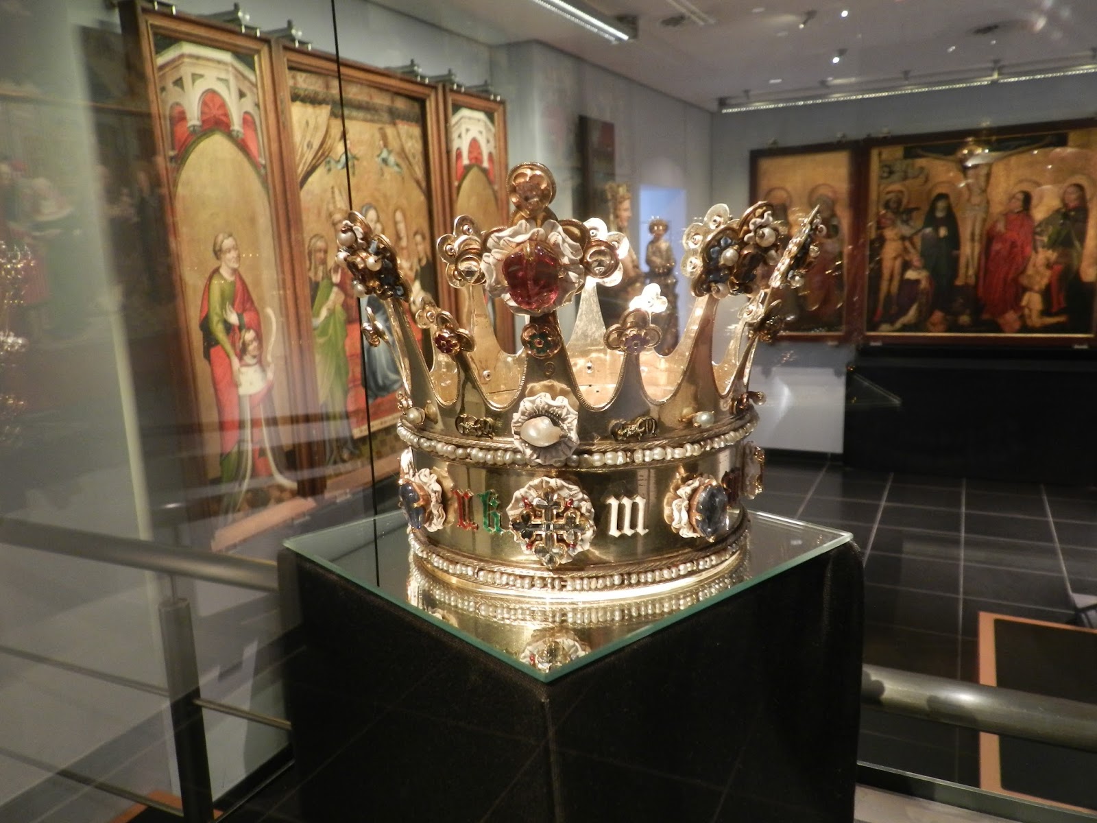 Debra's 15th and 16th century blog: A crown fit for a Princess, Margaret of  York's coronet