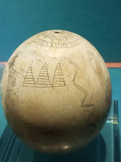 LastRealHumans on X: "Ostrich egg purported to have three pyramids and the Nile River. 7000 years old. Found at Aswan. https://t.co/7y4rBrYkSK" / X