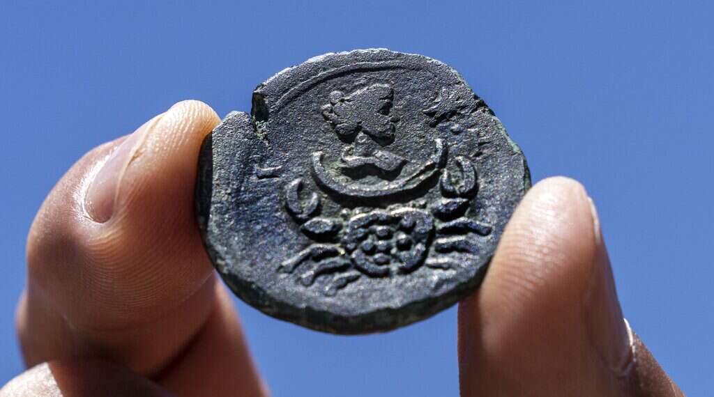 Rare Roman goddess coin discovered off Carmel coast – www.israelhayom.com