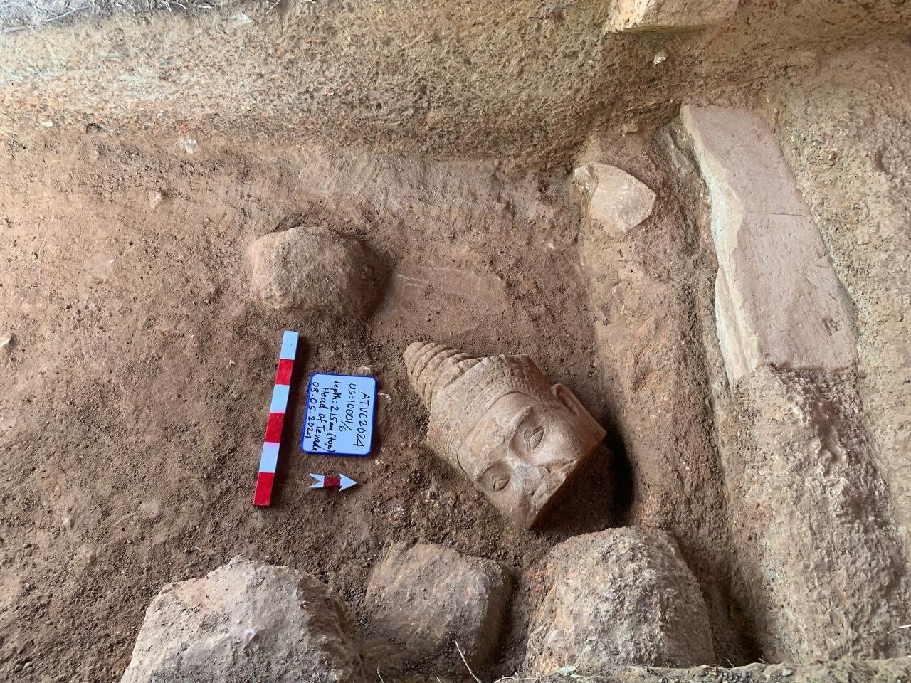 Missing head of Deva statue unearthed at Cambodia's Angkor Thom |  Archaeology News Online Magazine