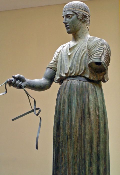 The Charioteer in Delphi, Greece | Greeka