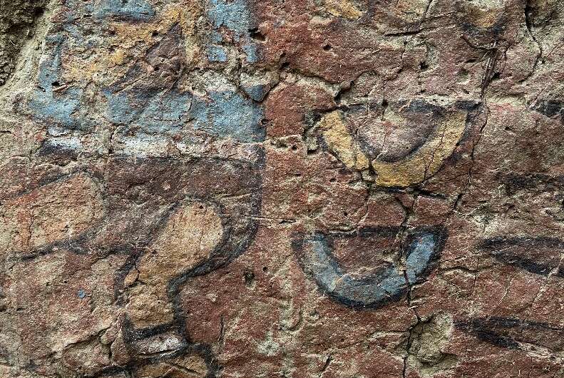 Archeologists find ancient Peruvian fresco, lost for a century