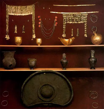 Artifacts from “Priam’s Treasure”