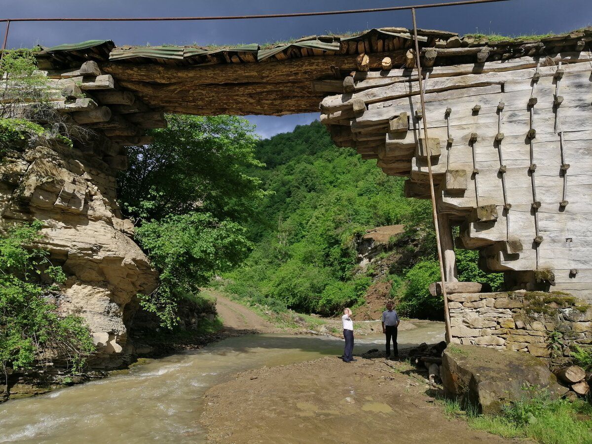 This 200-Year-Old Bridge in Dagestan Was Built Without a Single Nail But  Can Withstand a Car