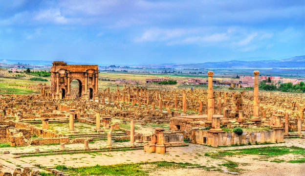 Timgad - Images et vidéos libres de droits | Adobe Stock