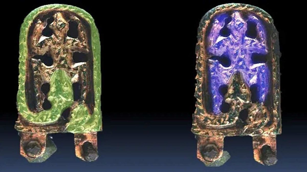 Medieval belt buckle of 'dragon' eating frog discovered in Czech Republic  may be from unknown pagan cult | Live Science