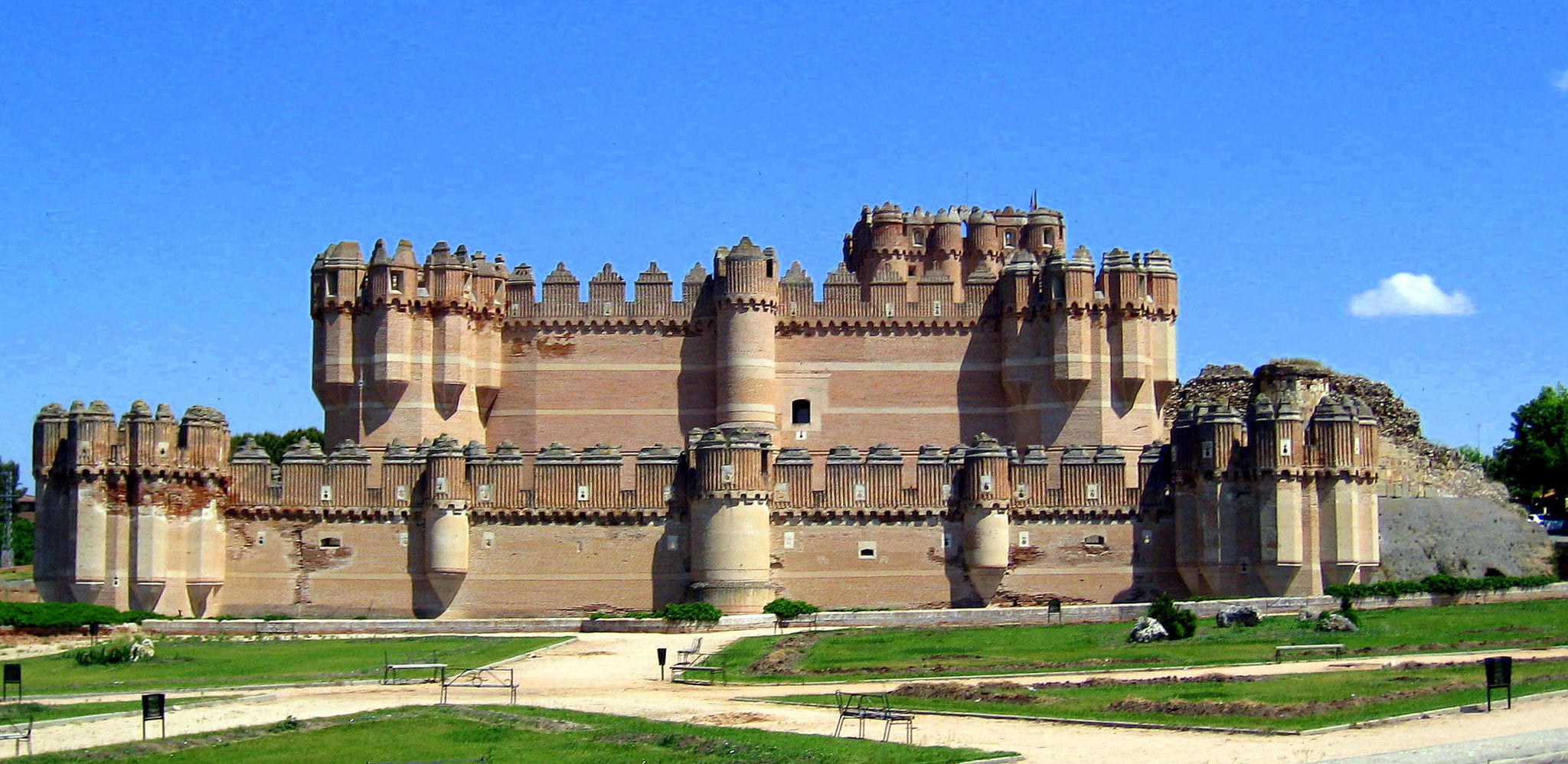 Coca Castle - History & Travel Tips