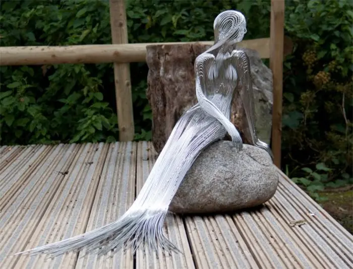 Artist Martin Debenham Creates Beautiful Sculptures Using Steel Wire