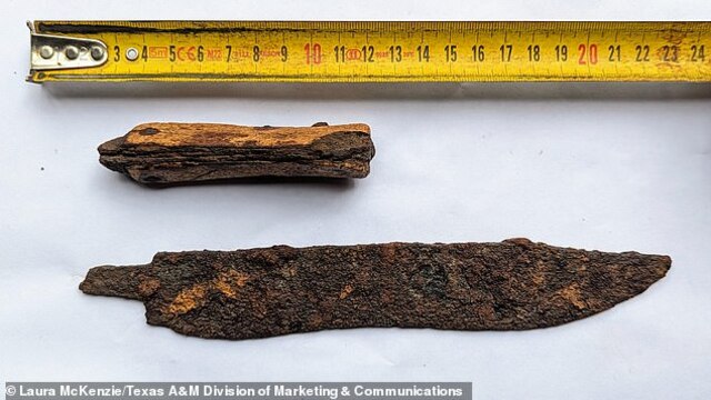 A pair of knives found at the site includes a folding knife and a blade missing its handle, showcasing tools used by early settlers.