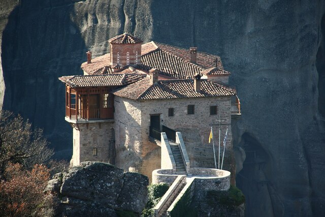 Accessing Roussanou Monastery is relatively easy, making it a must-visit for travelers to Meteora.