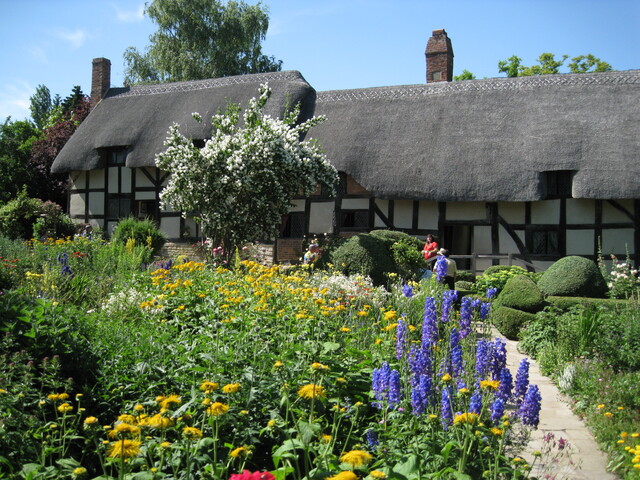 Anne Hathaway’s Cottage (England)