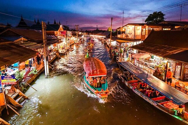 Bangkok’s Amphawa Floating Village, Thailand: A Vibrant Marketplace on Water