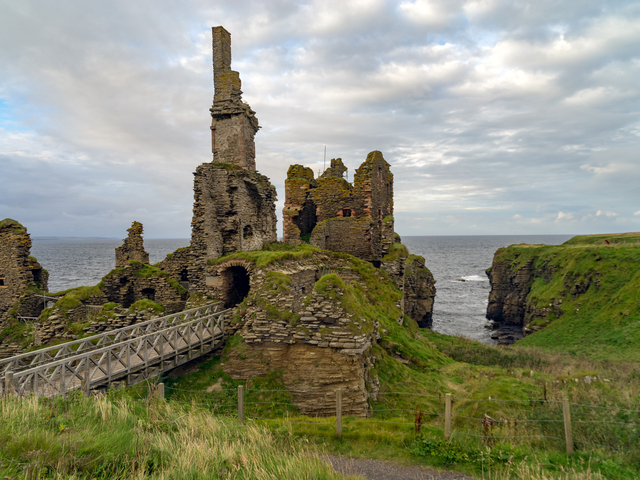 Despite its ruined state, Castle Sinclair Girnigoe continues to captivate the imagination of those who visit