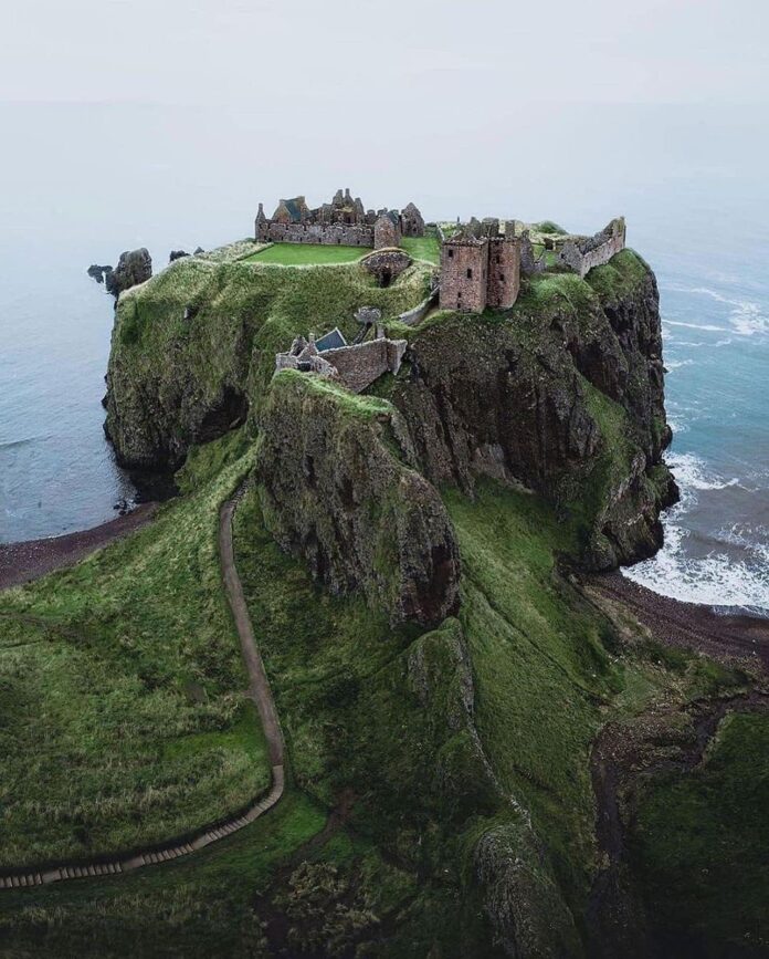 Dunnottar Castle: Scotland’s Coastal Gem