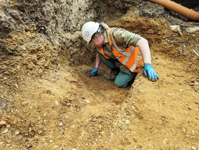 Excavating a Saxon Ditch South of the Site Reveals New Clues About the City’s Layout and Infrastructure.