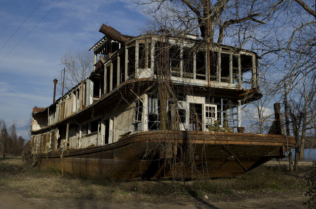 For photographers, abandoned riverboats are perfect subjects