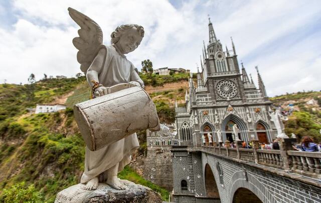 For those who visit, the Las Lajas Sanctuary offers not just a journey through architecture but a journey through the spirit