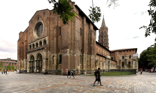 Located in Toulouse, France, the Basilica of Saint-Sernin exemplifies Romanesque architecture