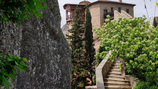 More than a historical site, Roussanou Monastery is a sanctuary of faith and a masterpiece of architectural ingenuity