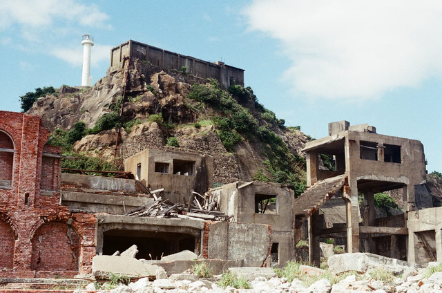 Much of the island’s layout was dedicated to intensive mining operations, shaping its industrial identity.