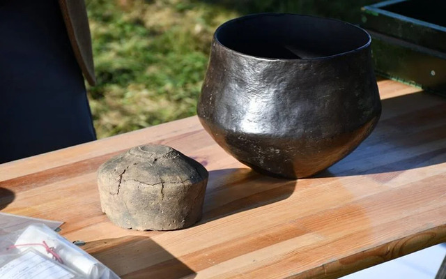 On the Left, the Recently Discovered Ceramic Piece, Compared With a Similar Artifact From the Perleberg Museum on the Right