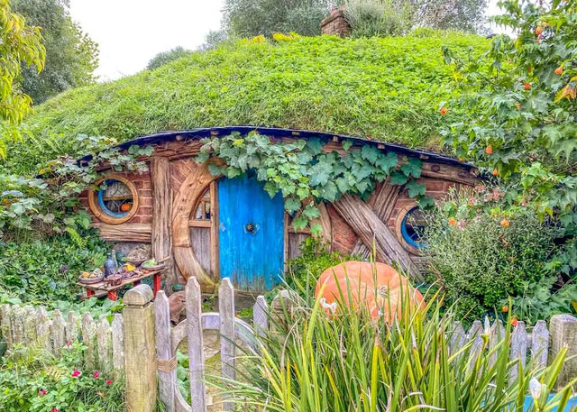 The Hobbiton Houses (Matamata, New Zealand)