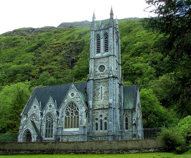 The neo-Gothic masterpiece of Kylemore Abbey, a chapel steeped in elegance and history.