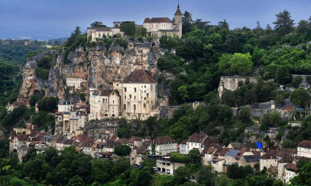 A view overlooking the medieval town of Rocamadour, Midi-Pyrénées, France.