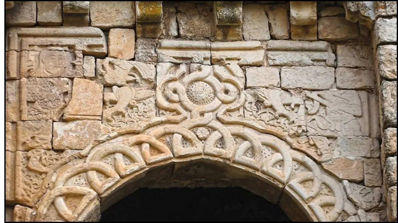 Symbols of Badinan Gate