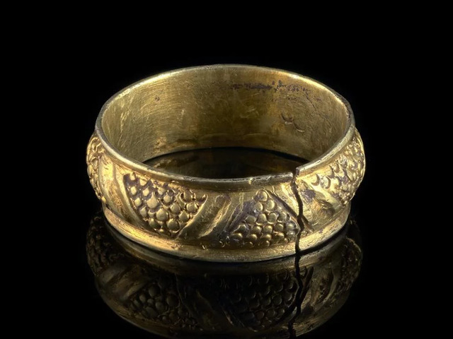 A 16th-Century Finger Ring, Decorated With Eight Intricate Bead Panels in a Zigzag Pattern, Adds to the Array of Stunning Discoveries.