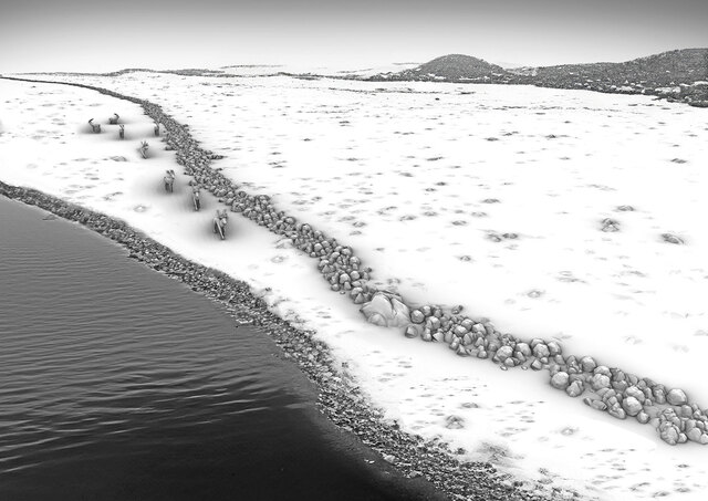 A 3D recreation reveals the wall and reindeer traps along the shore of an ancient, now-submerged lake, meticulously crafted from sonar data and photogrammetric modeling of the underwater site.