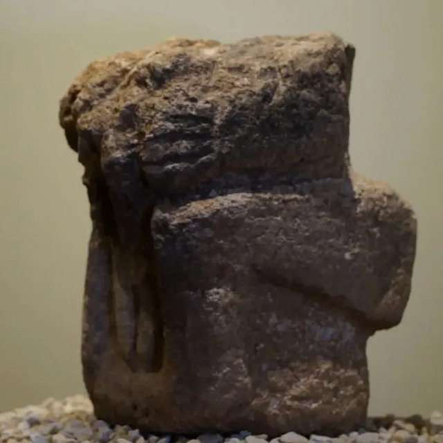 A human-like stone statue discovered at Göbeklitepe, showcasing early attempts at anthropomorphic representation. 