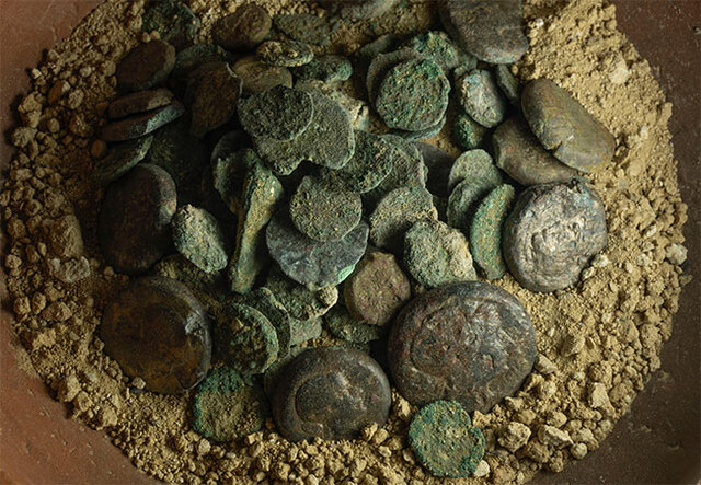 Additional discoveries at the site include 337 coins, some bearing the image of Cleopatra VII, along with ceramics from the late Ptolemaic Period, placing the temple's construction in the first century BCE.