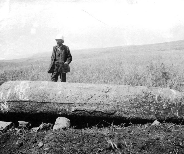 Captured in 1909, a striking photo of Nikolai Marr standing beside a colossal dragon-stone in the Geghama Mountains reveals the timeless allure of Armenia’s megalithic heritage.