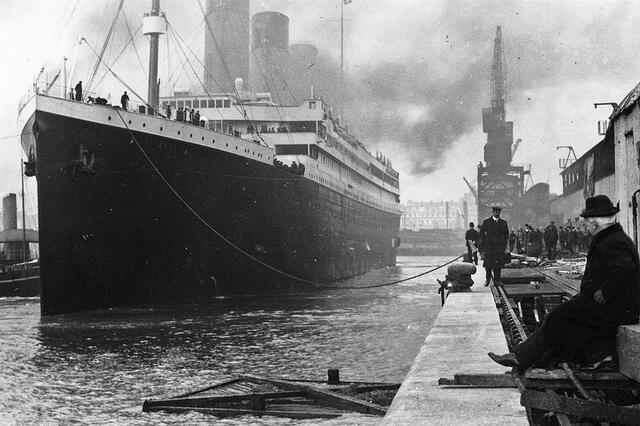 Titanic at the harbor