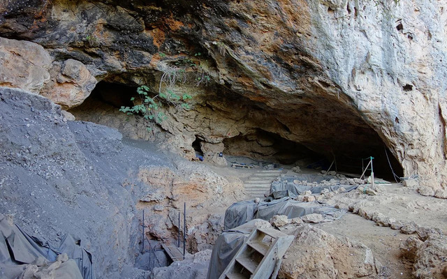 Entrance to Taforalt Cave, a critical archaeological site revealing groundbreaking evidence of prehistoric medicinal plant usage.